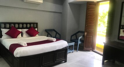 Villa Victor Room Type - Standard Room with Balcony and City View