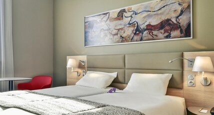 Mercure P Room Type - Classic Room with shower and twin beds