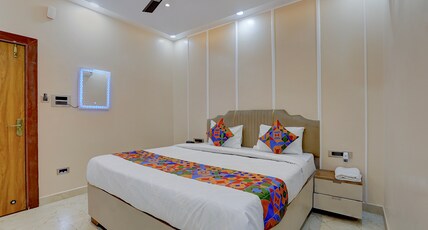 FabHotel KIR International Room Type - Deluxe Room