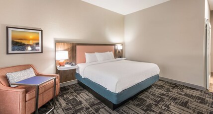 Hampton Inn & Suites Benton Harbor, MI Room Type - KING W  FRIDGE MICROWAVE