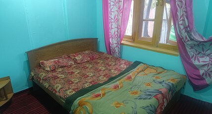 Laila Paying Guest House Room Type - Double Bed Room