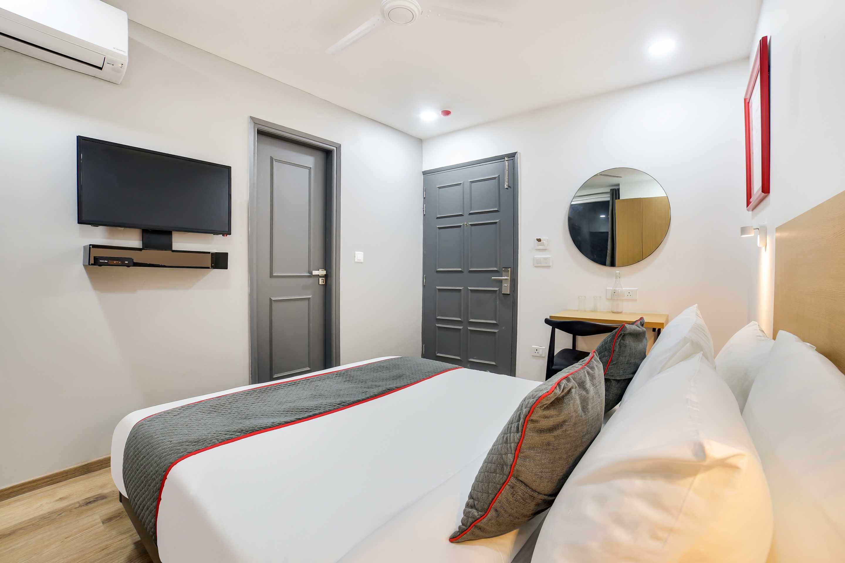 Townhouse Oak GGS Indraprastha University - Tap to explore photos
