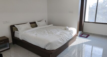 Hotel Kingdom and Banquet Room Type - Deluxe room
