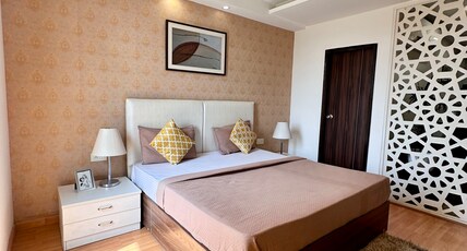 Flamingo Hotel Sector 67 Gurgaon Room Type - Studio room with balcony