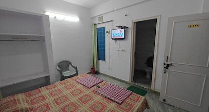 Supreme Guest House Room Type - Non AC Room Supreme Guest House Room Type - Non AC Room