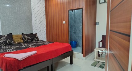 veenus residency, Rajahmundry Room Type - DELUXE ROOM