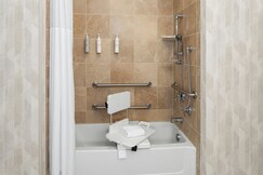 Hampton Inn & Suites Alexandria