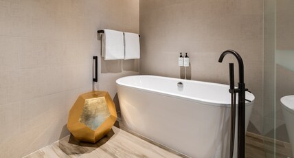 InterContinental Perth City Centre Room Type - 1 King Junior Suite Cityscape View Club Lounge Access