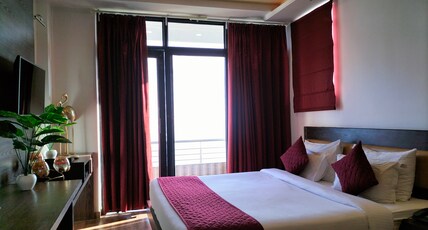 Hotel Ravine Palace Room Type - SuperiorValley view Balcony Room
