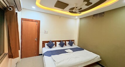 Hotel Shiv Niwas Room Type - Three Bed AC Family Room