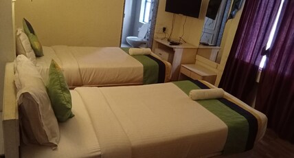 Hotel Crown Room Type - Deluxe Room (Twin Bed)