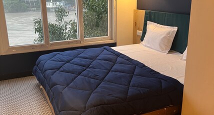 Joeys By The Ganges Room Type - Ganga View Quad Room