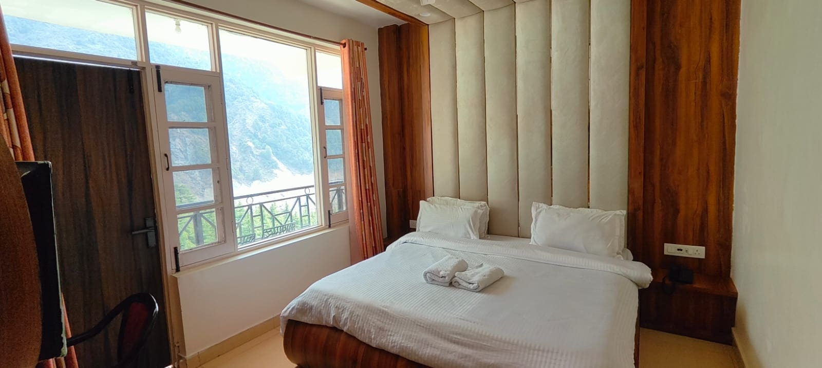 Hotel Bhagsu Heights - Tap to explore photos