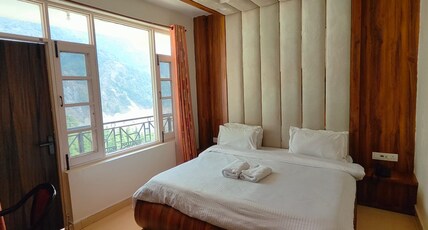 Hotel Bhagsu Heights Room Type - Premium Room