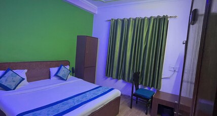 Hotel Shri Ram Room Type - Deluxe Double Room