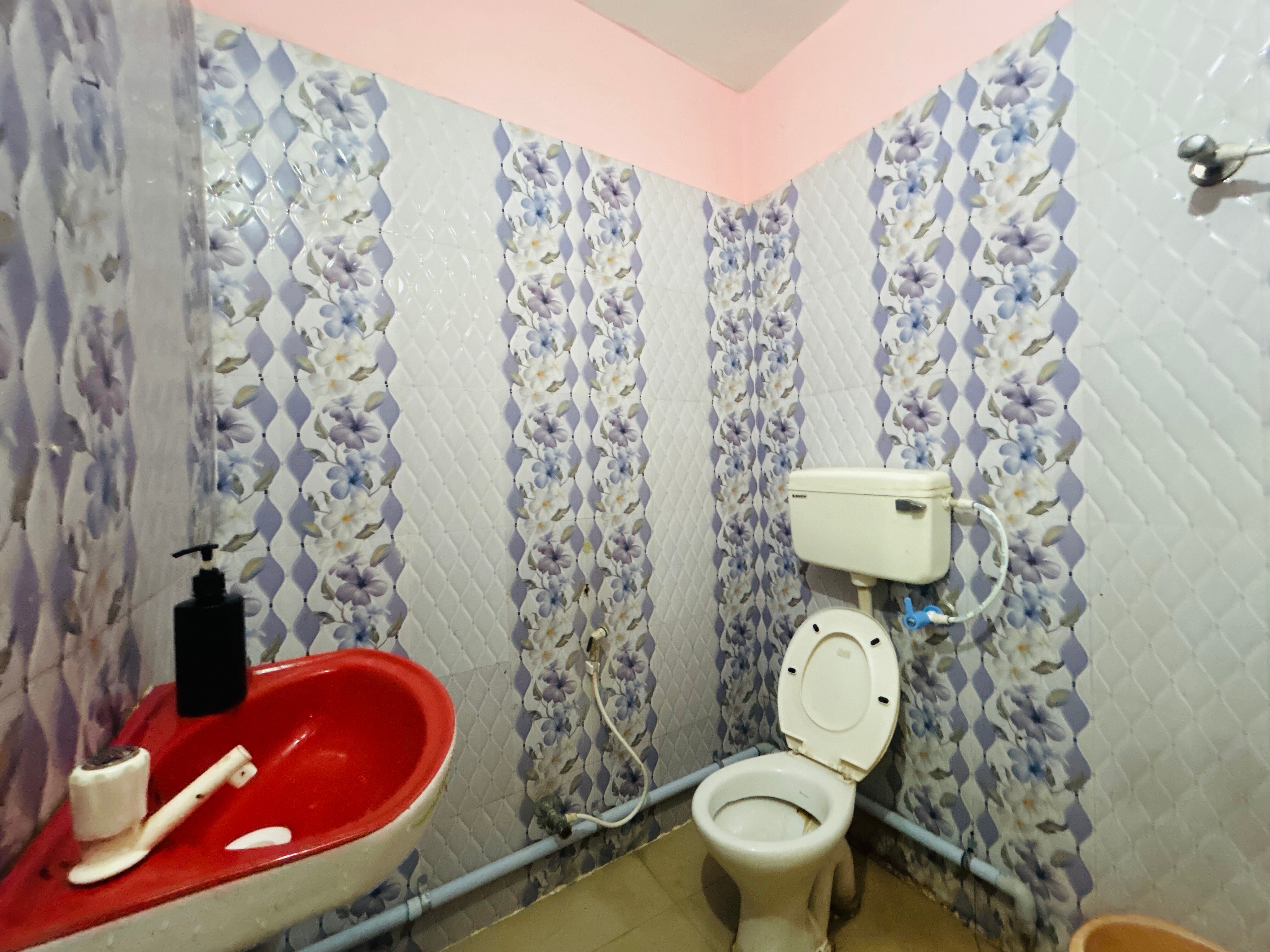 Hotel Arihant - Tap to explore photos