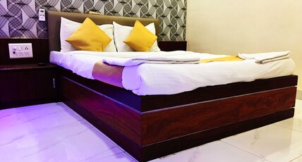 Hotel Safar Residency Room Type - Deluxe Double Room