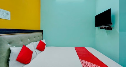 OYO 819868 Hotel Devlok In Room Type - Classic