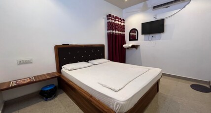 Riddhi siddhi vinayak hotel Room Type - Deluxe Room