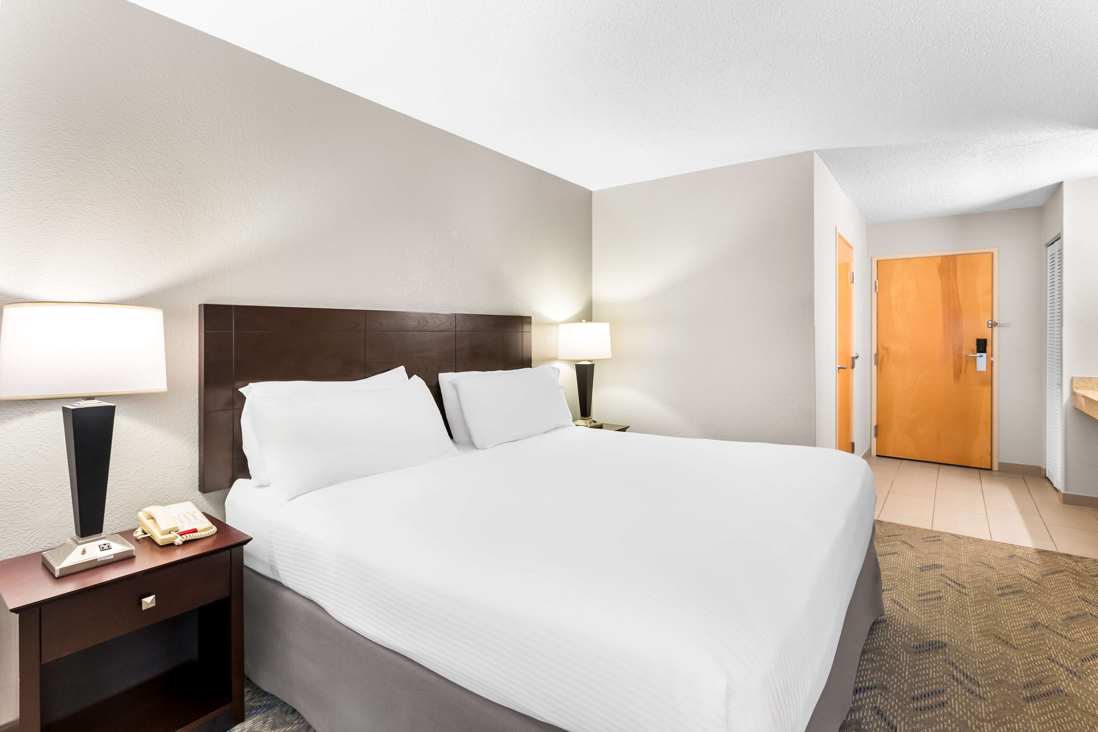 Best Western Oswego Hotel - Tap to explore photos
