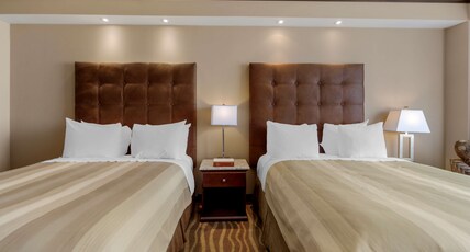 Best Western Premier Denham Inn and Suites Room Type - Accessible - 2 Queen, Mobility Accessible, Bathtub, Microwave And Mini-Refrigerator, Wi-Fi, Non-Smok Best Western Premier Denham Inn and Suites Room Type - Accessible - 2 Queen, Mobility Accessible, Bathtub, Microwave And Mini-Refrigerator, Wi-Fi, Non-Smok