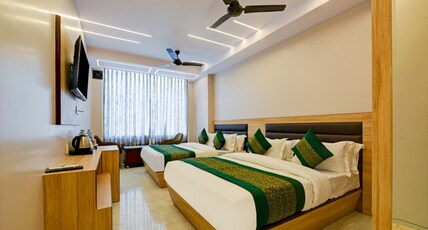 Hotel Euro International By A1Rooms Room Type - Four Bed Family Rooms - Free Wi-Fi With Smart TV Hotel Euro International By A1Rooms Room Type - Four Bed Family Rooms - Free Wi-Fi With Smart TV