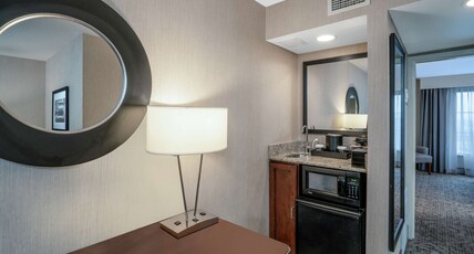 Embassy Suites by Hilton Nashville at Vanderbilt Room Type - 2 DBL BEDS-1 BDRM SUITE NS