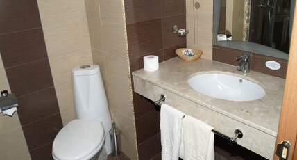 Laguna Beach Hotel & Spa Room Type - Deluxe Seaview