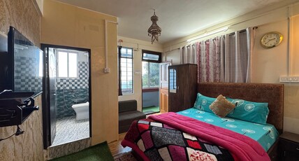 Nembang Homestay | Rooms with Wi-Fi Room Type - Deluxe Room With Mountain View Nembang Homestay | Rooms with Wi-Fi Room Type - Deluxe Room With Mountain View