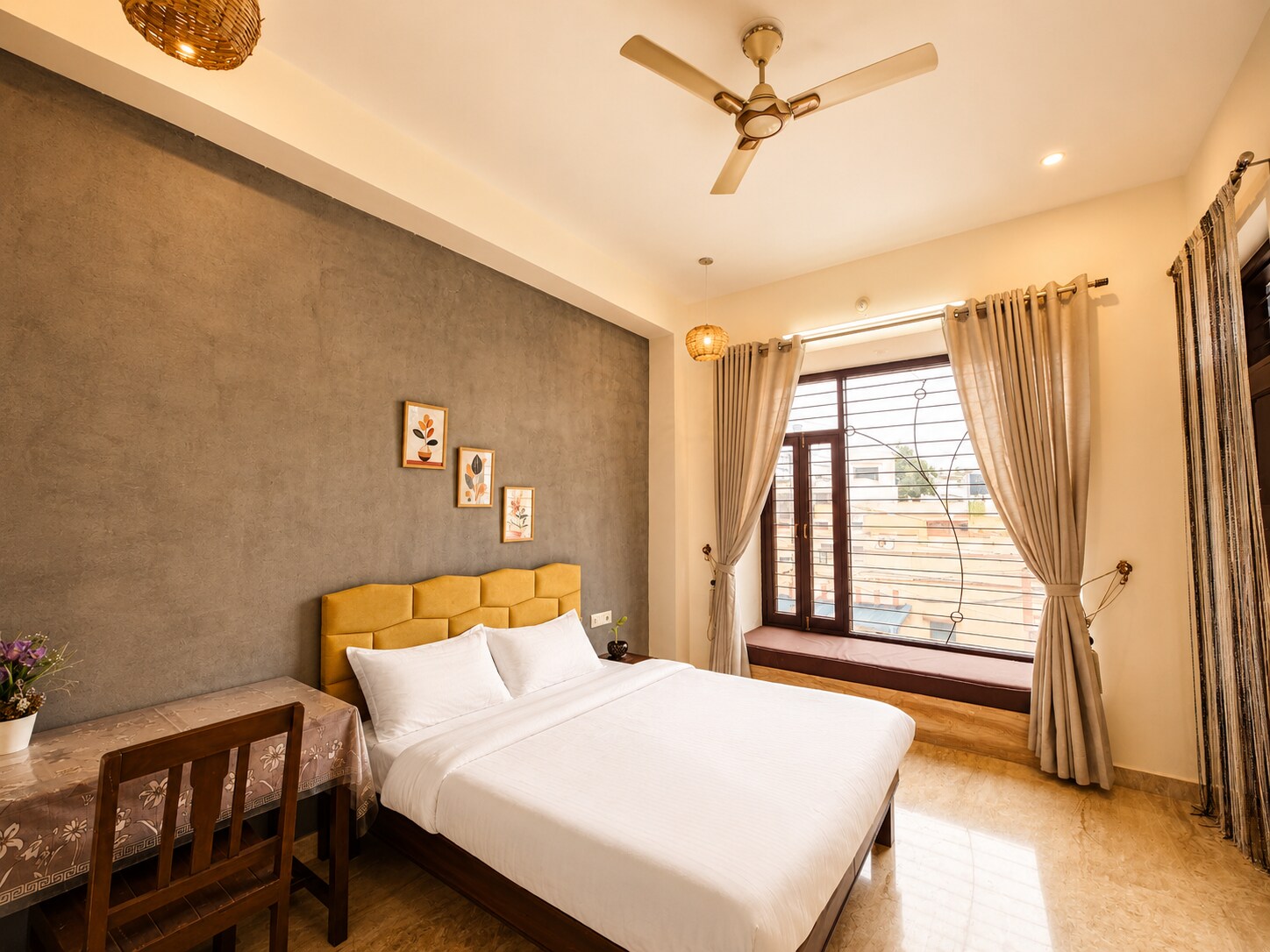 Spacious Luxury 2BHK Villa w Private Patio - Tap to explore photos