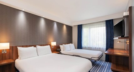 BB HOTEL Cambridge South Room Type - Standard Triple Room with Air Conditioning BB HOTEL Cambridge South Room Type - Standard Triple Room with Air Conditioning