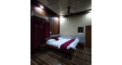 JJ Lawns And Resort Room Type - Deluxe Room