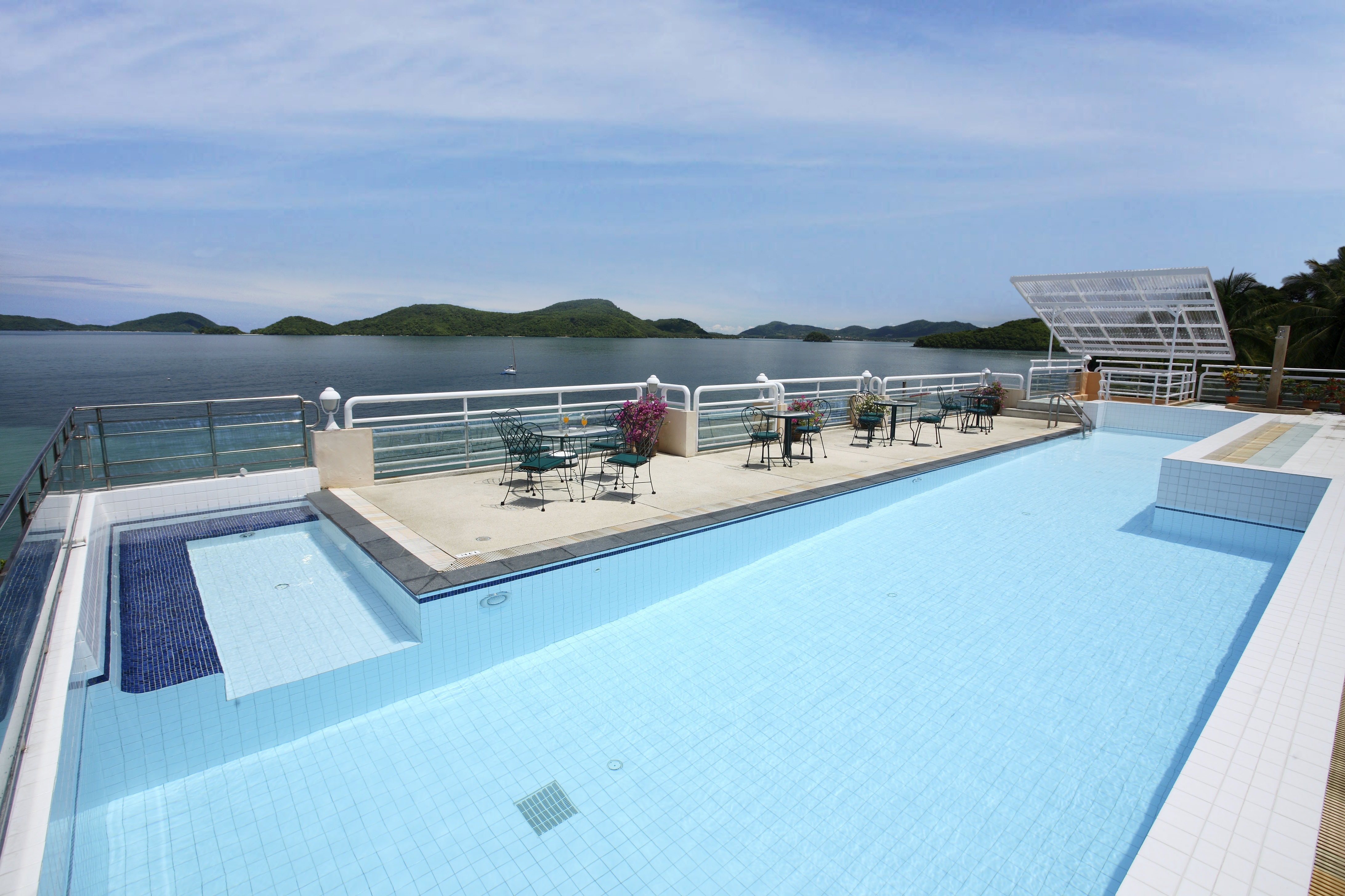 Kantary Bay Hotel Phuket - Tap to explore photos