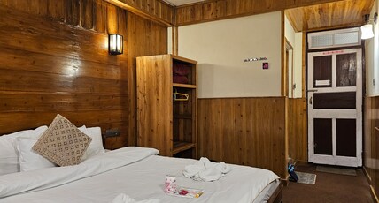 Golden Orchid Chowrasta Room Type - Deluxe Double Room