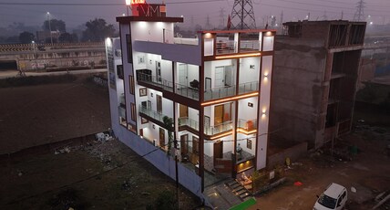 VMP Villa Home Stay Room Type - Deluxe Double Bed Room