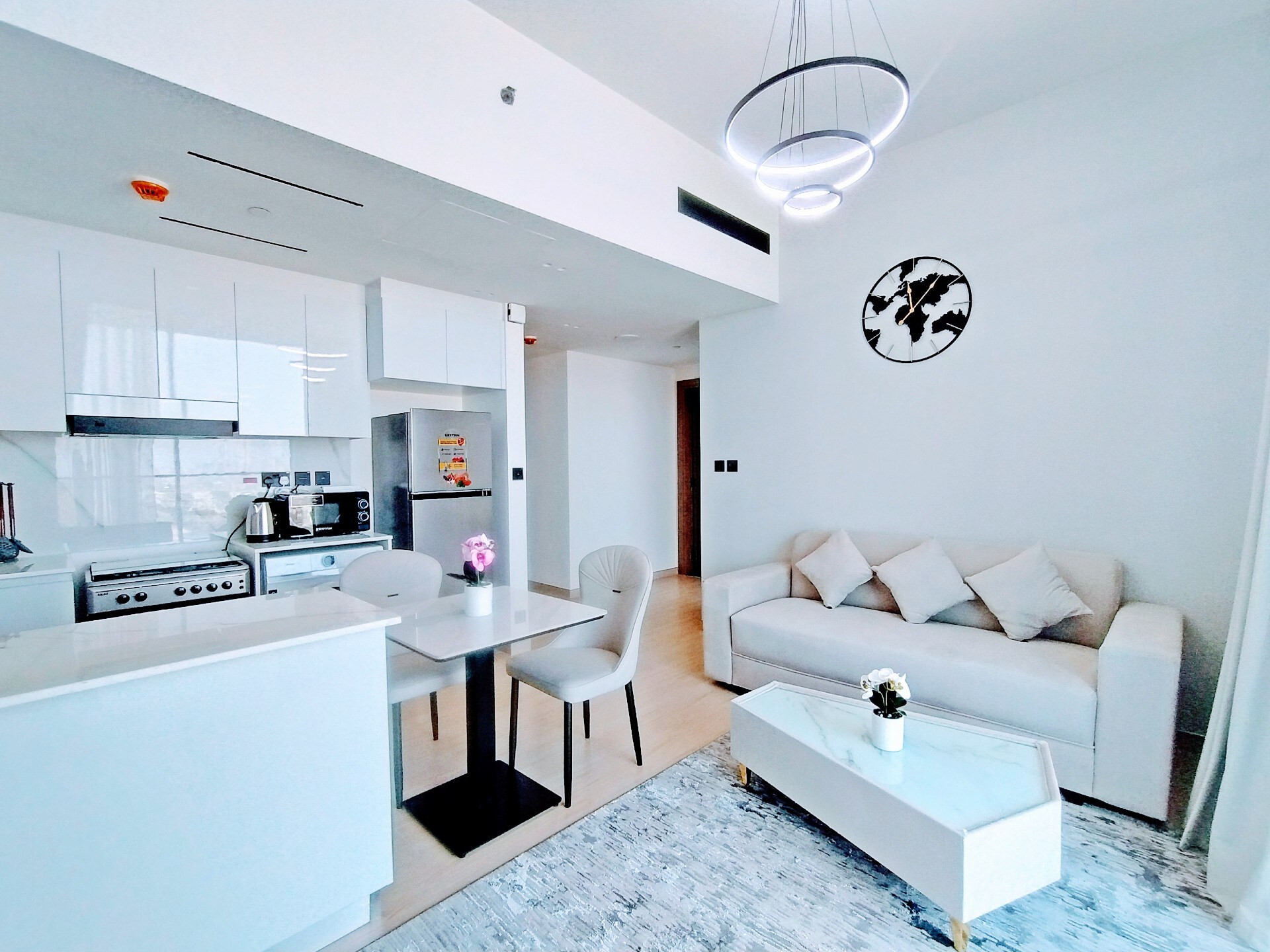 Marina View 1 Bedroom Apartment - Tap to explore photos