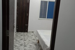 Shree Hostel & Guest House