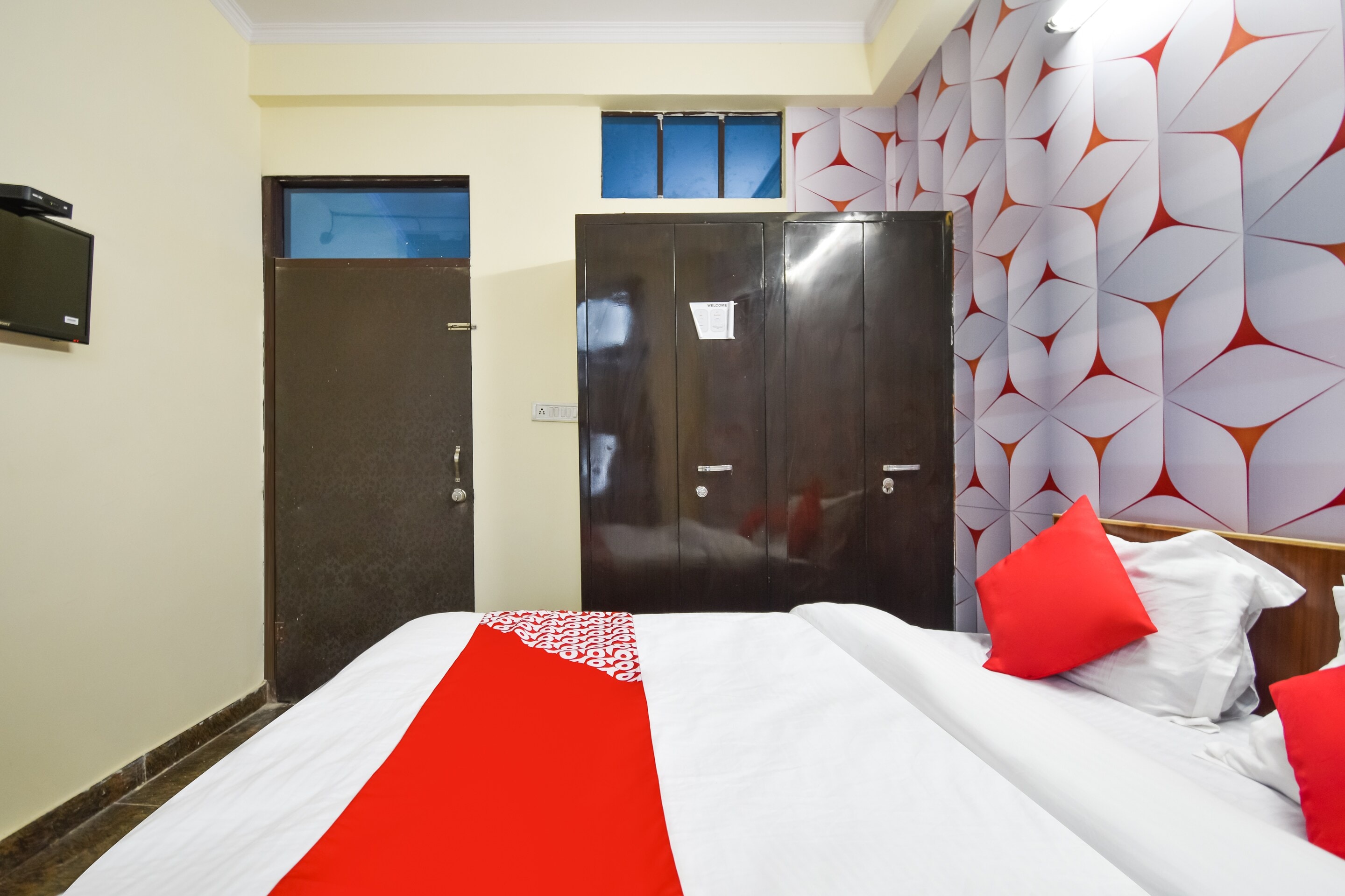 Hotel O Pragati Inn - Tap to explore photos
