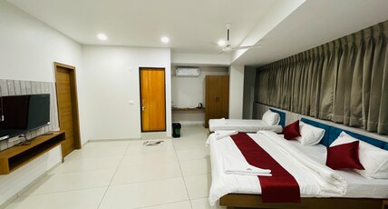 COASTAL EMPIRE Room Type - TWIN BED DELUXE ROOM