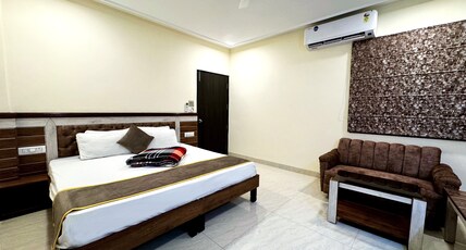 Hotel Sarovar Regency (The Cottage) Room Type - Super Deluxe Room