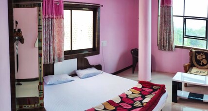 Raja Palace Room Type - Deluxe AC Room Raja Palace Room Type - Deluxe AC Room