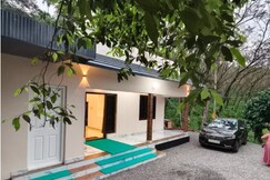 Nutmeg Homestay, 10mins from Athirapilly Waterfalls