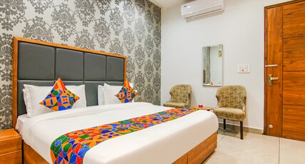 FabHotel Royal Mapple Room Type - Deluxe Room
