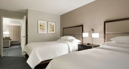 Embassy Suites by Hilton Atlanta Alpharetta Room Type - 2QUEEN MOB HR ACC TUB STE