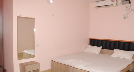 KARANS HOTEL Room Type - Tulip