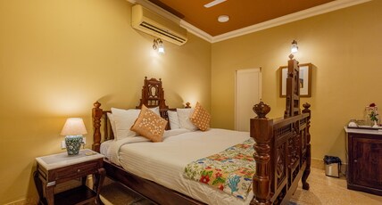 Sheel Mahal - Near Hawa Mahal Room Type - Premium Room