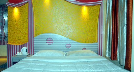 Hotel Lifestyle Room Type - DELUXE AC ROOM
