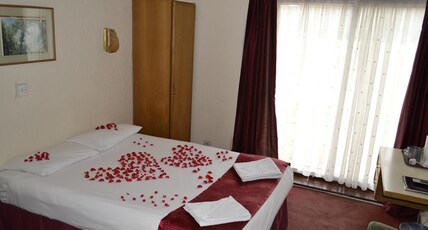 Cranbrook Hotel Room Type - Quadruple Room