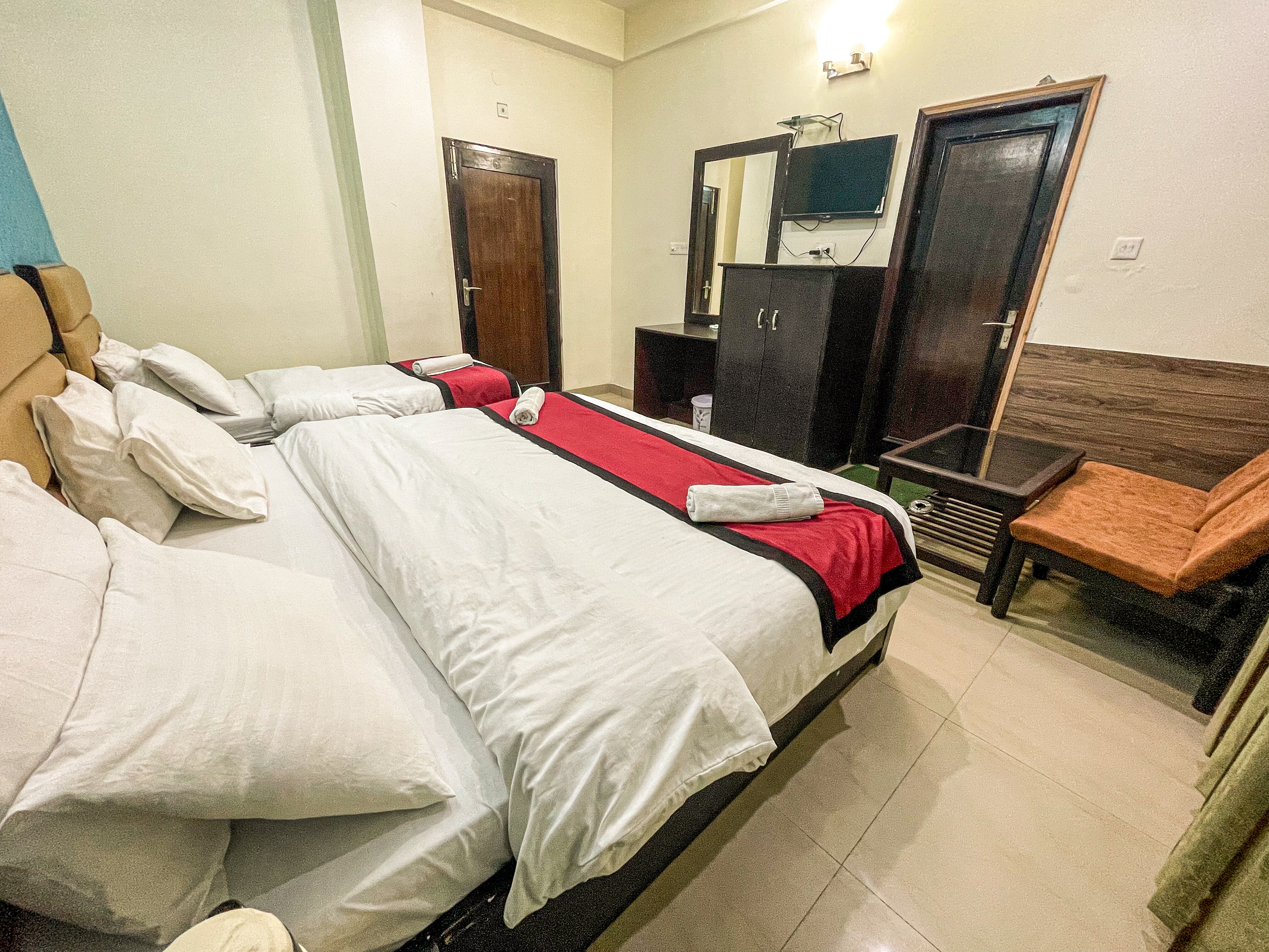 Durga Residency by Voyager Hotels @ 2 mins from Katra Railway station - Tap to explore photos