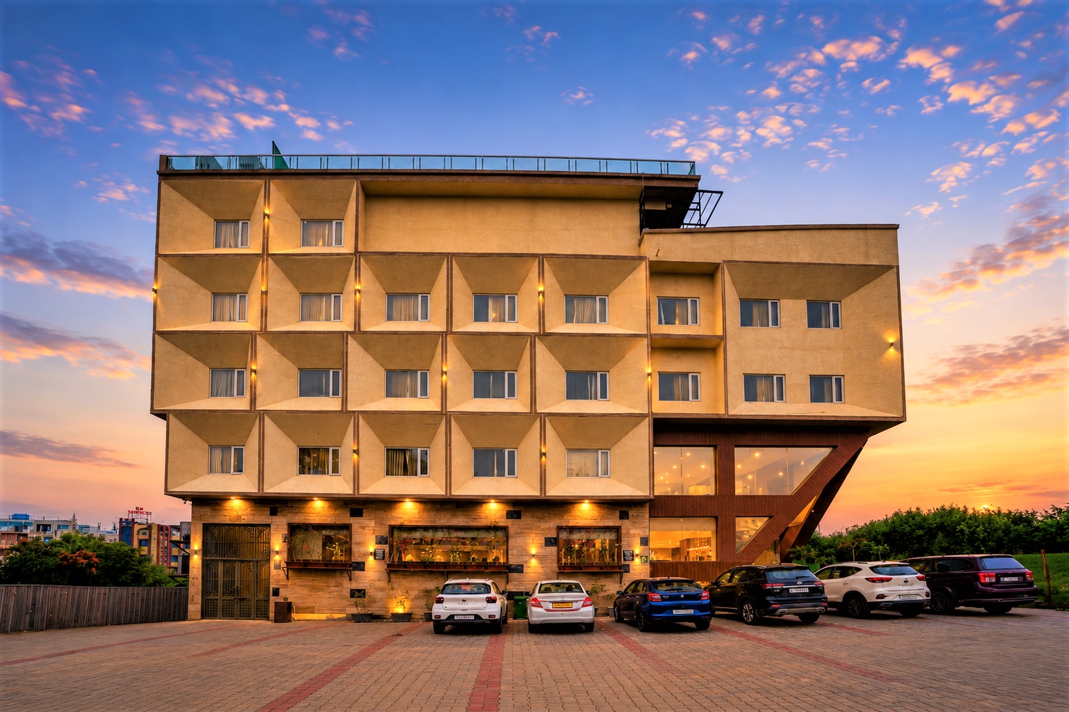 Hotel Royal Aravali - Tap to explore photos